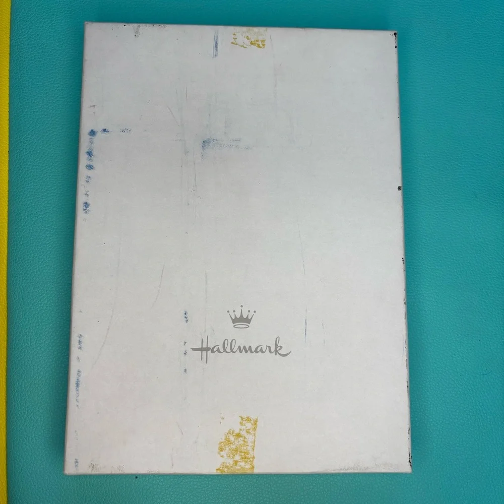 Hallmark Vintage Cat-Themed Stationery Set‎